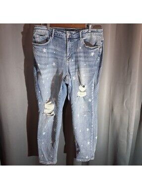 Judy Blue Women's 16W Star Print Distressed Jeans